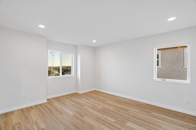 Building Photo - 8560 Grv Hl Ct
