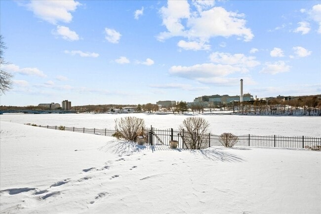 Building Photo - 67 N Quinsigamond Ave