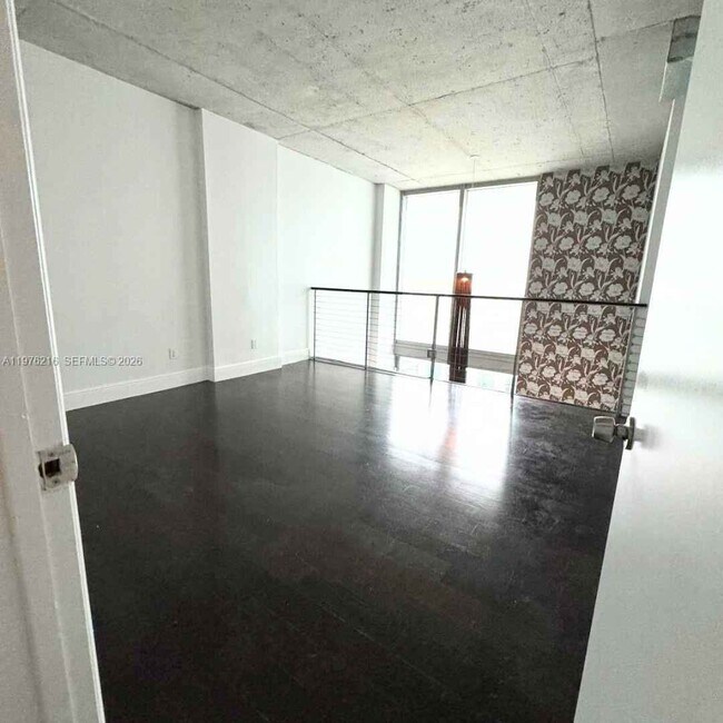 Building Photo - Southwest 1st Court, Miami, FL 33130 - 2 BR 2 BA condo