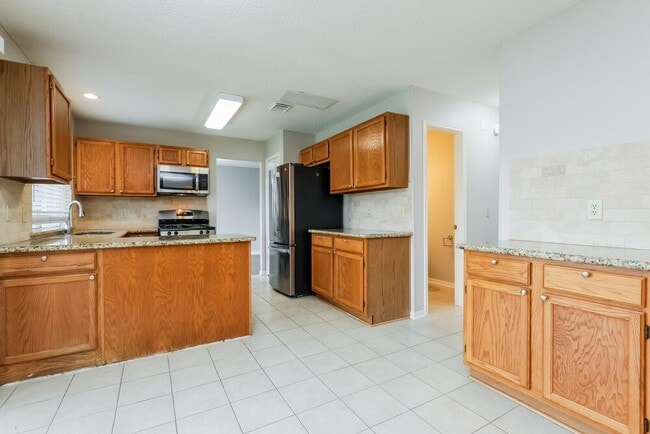 Building Photo - 10046 Lazy Meadows Dr