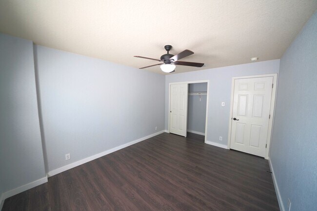 Building Photo - Great 4 Bedroom, 2.5 Bathroom Home Now Ava...