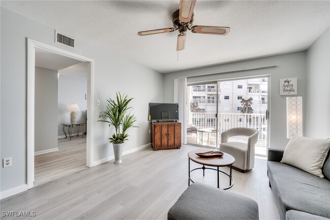 Building Photo - 7400 Estero Blvd