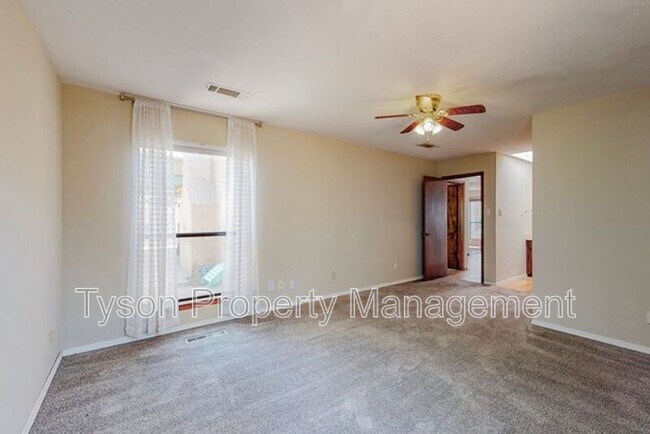Building Photo - 7305 Mayflower Rd NE
