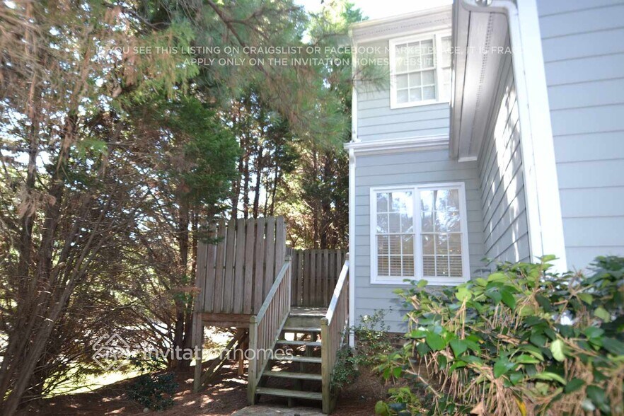 Building Photo - 3600 Sunningdale Way