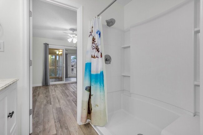 Building Photo - 7212 Windward Dr