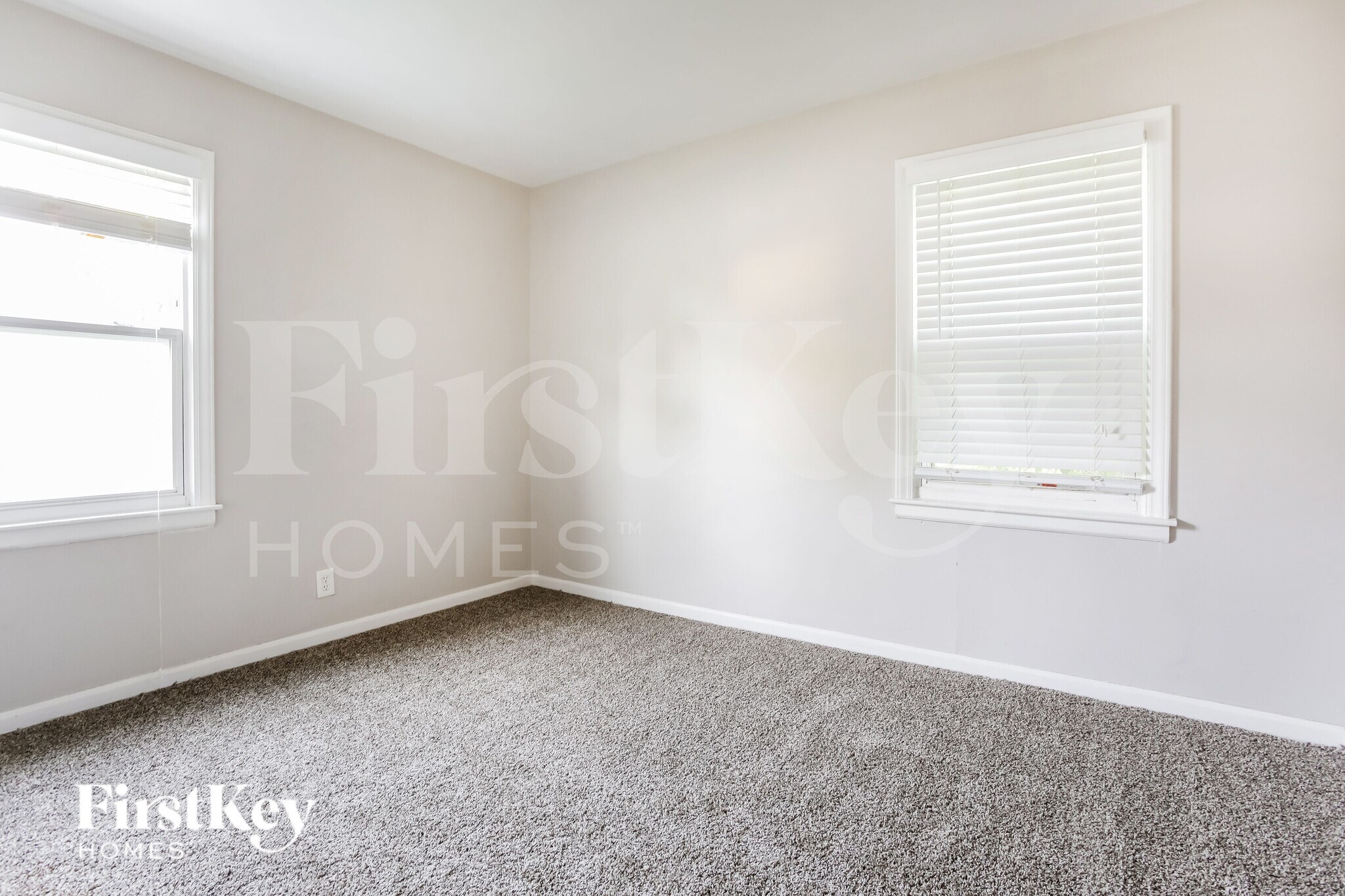 Building Photo - 641 Dixie St