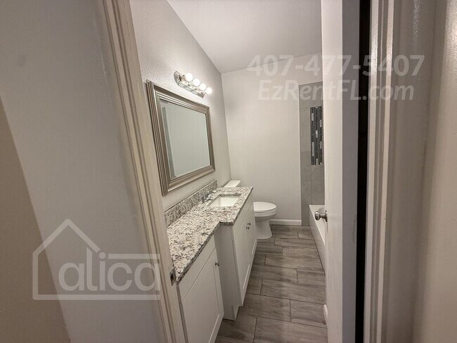 Building Photo - 6240 Bolling Dr