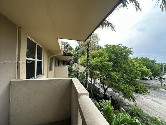 Building Photo - 1800 Sans Souci Blvd