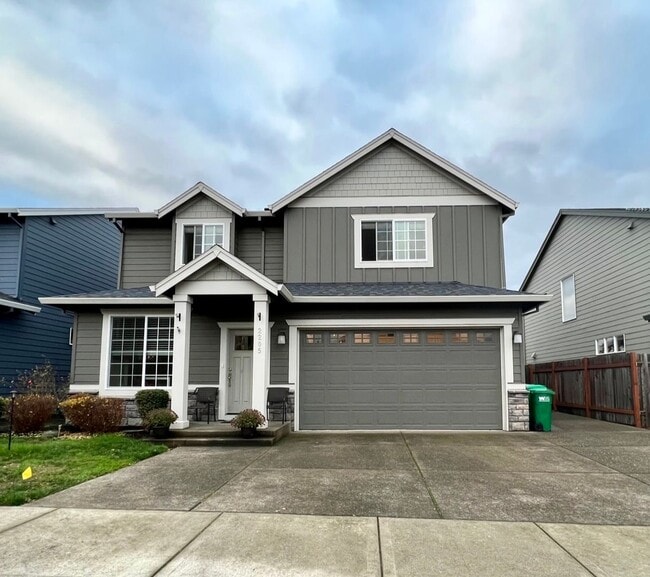 Primary Photo - Beautiful Gresham 4 Bed, 2.5 Bath Home!