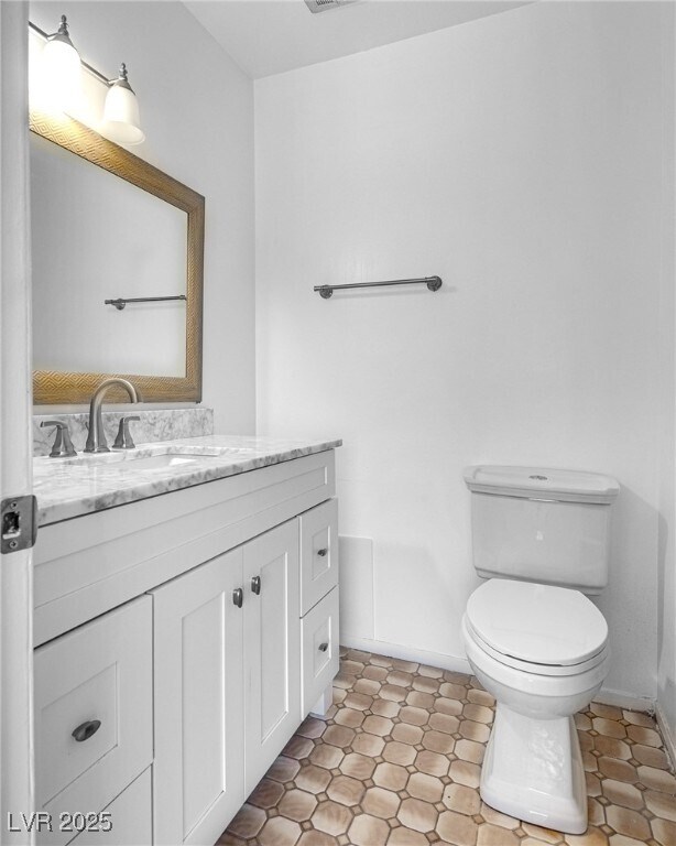 Building Photo - 6211 Meadow Brook Ln