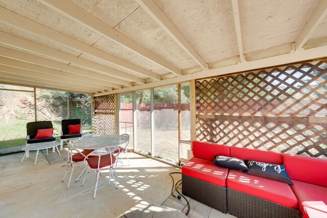 Building Photo - Charming 4 Bedroom Home on Beautiful 10-Acre Property!