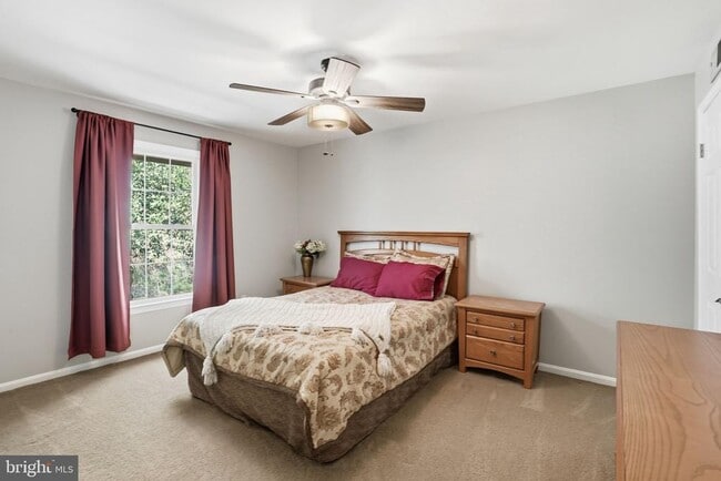 Building Photo - 9100 Omar Ct