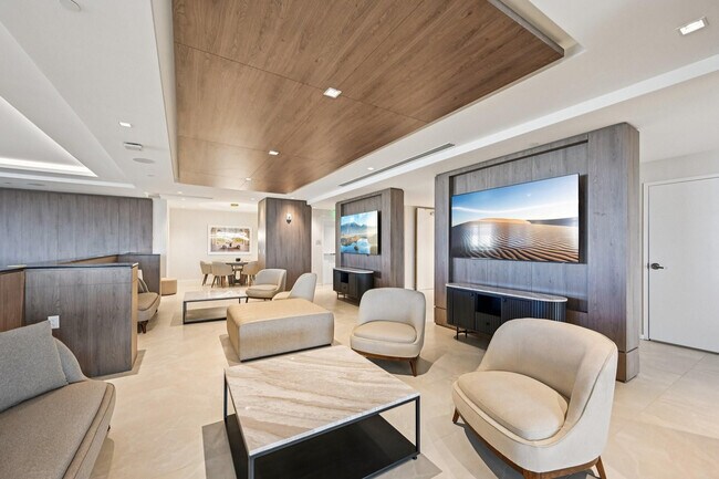 Building Photo - 220 Lake Shore Dr