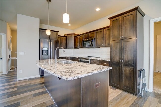 Building Photo - 601 Tawny Elm Pkwy