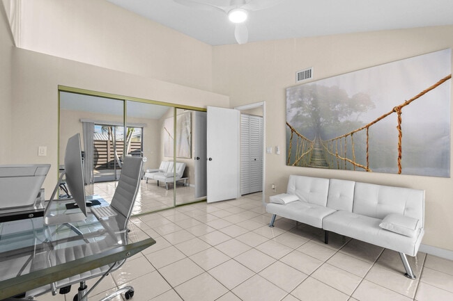 Building Photo - 1801 S US Hwy 1