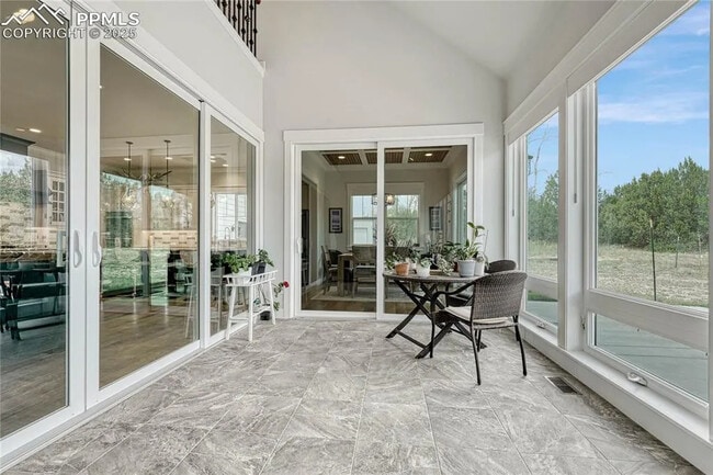 Building Photo - 1183 2nd St