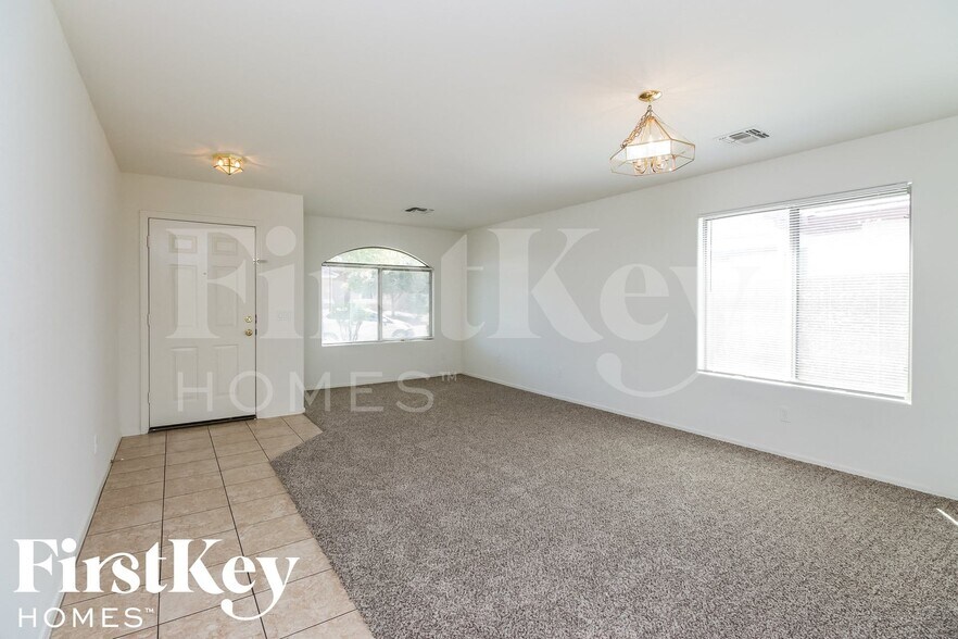 Building Photo - 3688 W Santa Cruz Ave