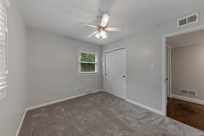 Building Photo - 5801 W 81st St