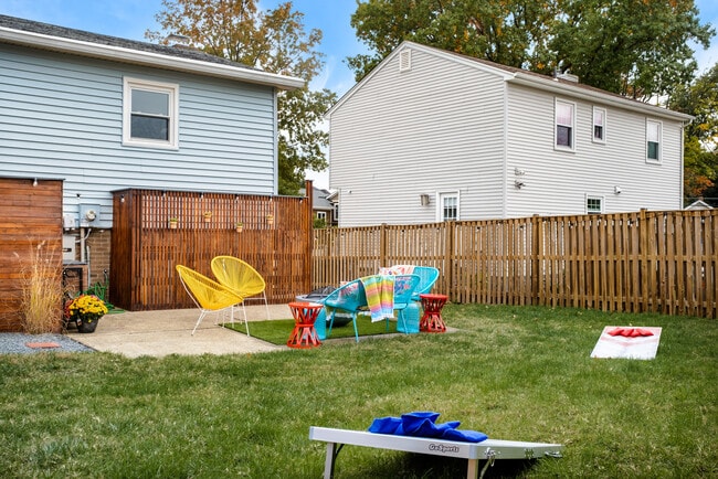 Building Photo - 4939 17th Rd N