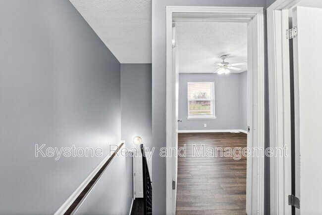 Building Photo - 1269 State Line Rd