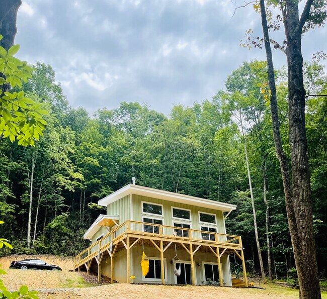 Primary Photo - 1399 Golf Course Rd