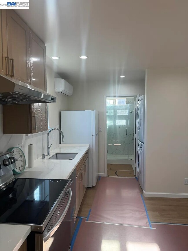 Building Photo - 1632 Wayne Ave