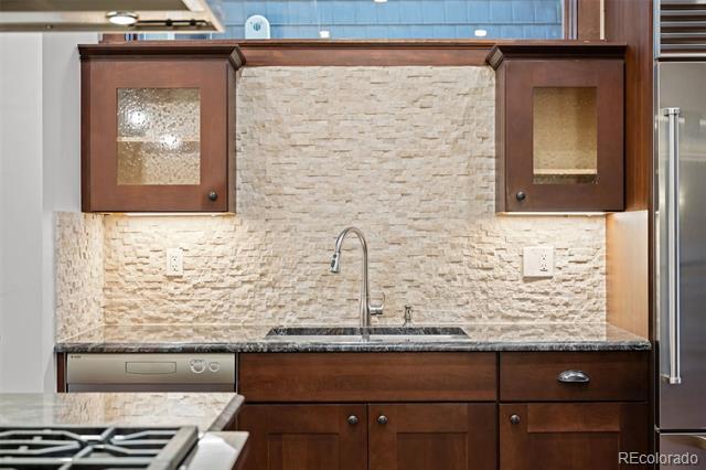 Building Photo - 360 Garfield St