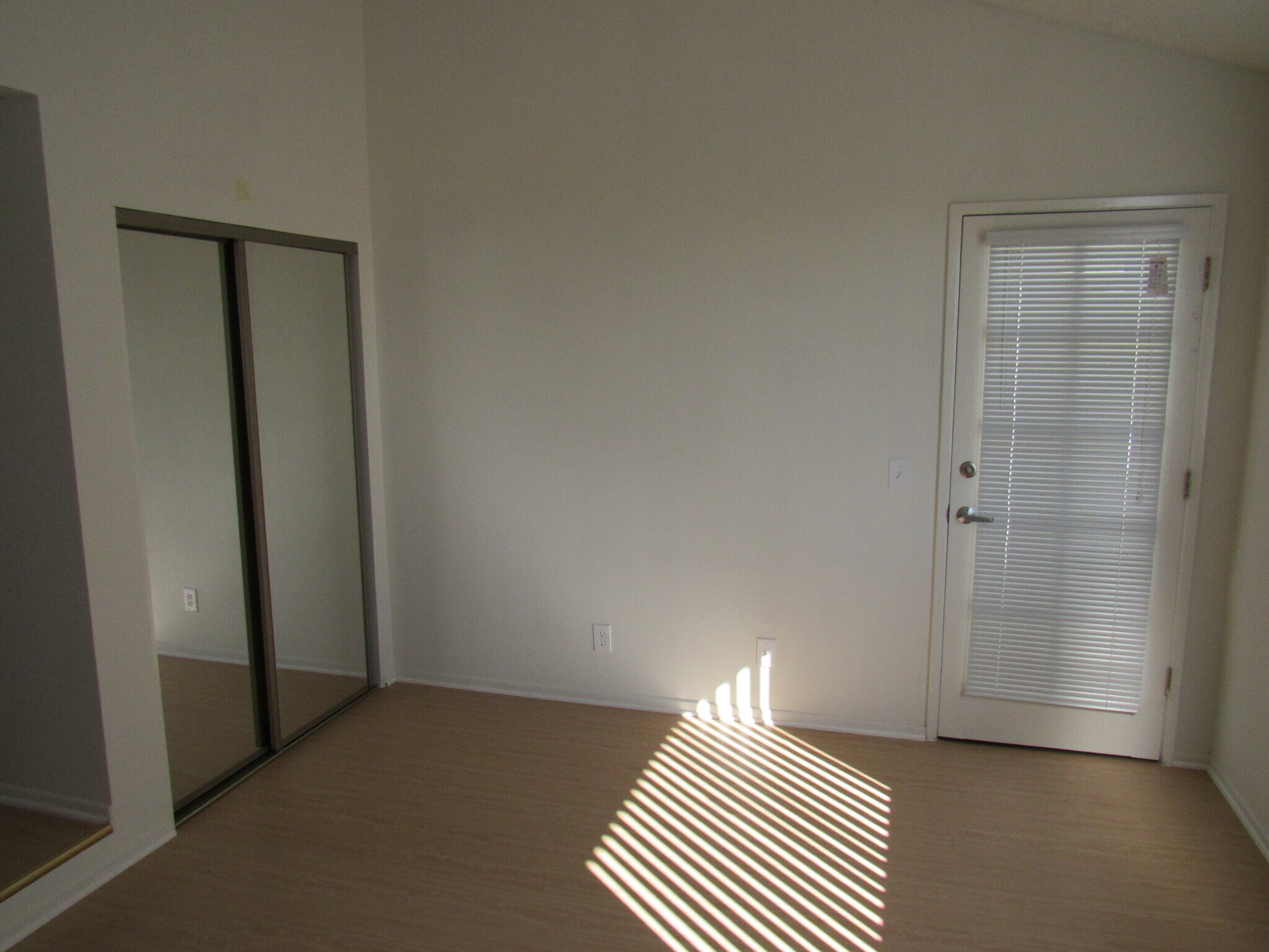 Building Photo - 7665 Fountain Ave