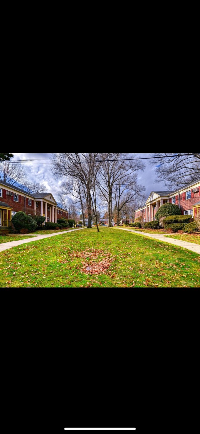 Building Photo - 500 S Center St