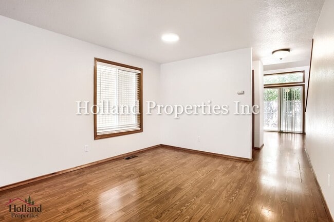 Building Photo - 18215 SW Longacre St