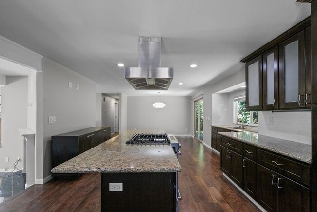 Building Photo - Air Conditioned Urban Retreat in Whispering Pines