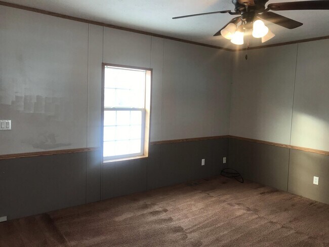 Building Photo - 31 Front St