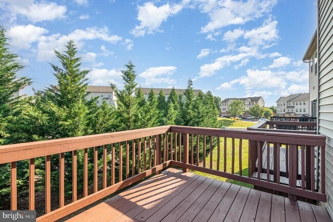 Building Photo - 6315 Creekbend Dr