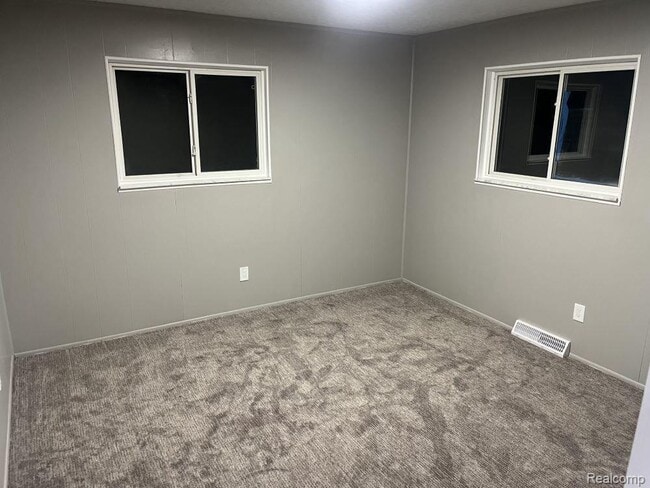 Building Photo - 4445 Oakvista Ave