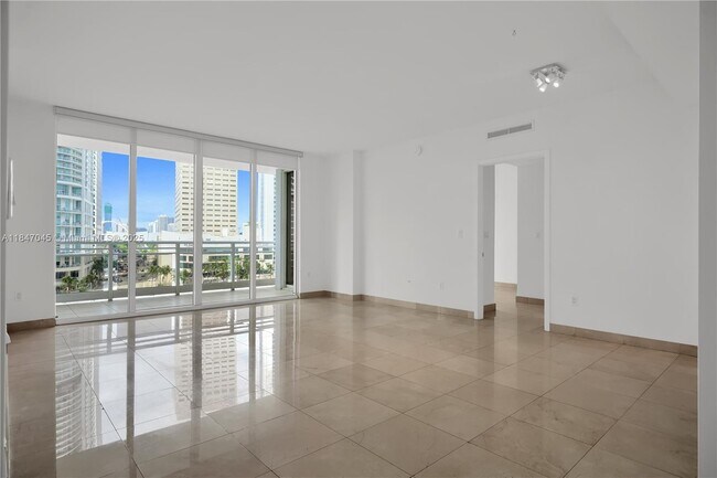 Building Photo - 901 Brickell Key Blvd