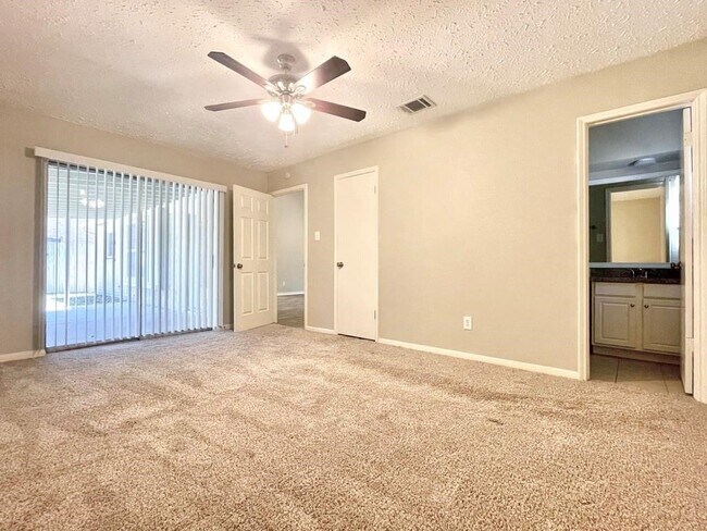 Building Photo - 22526 Carter Moir Ln