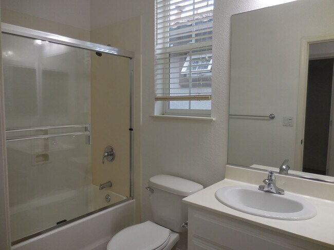 Building Photo - **SPECIAL! One Month Free!** - Spacious Madison Townhome Near Travis AFB with Solar & Garage