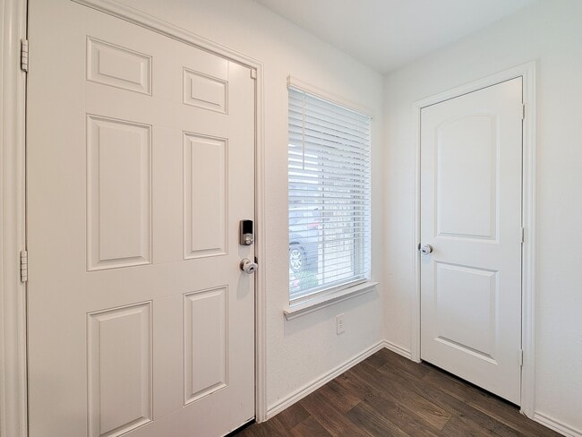 Building Photo - 14741 Hazel Br Dr