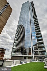 Building Photo - 301 S Broad St