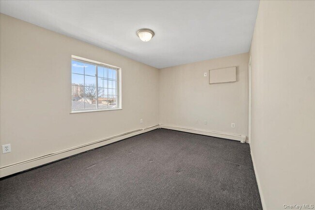 Building Photo - 2948 Wickham Ave