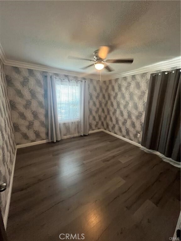 Building Photo - 12213 Pine St