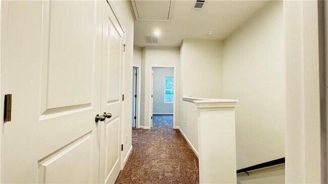 Building Photo - 2278 Whistler Wy NE