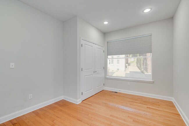 Building Photo - 917 S 18th St