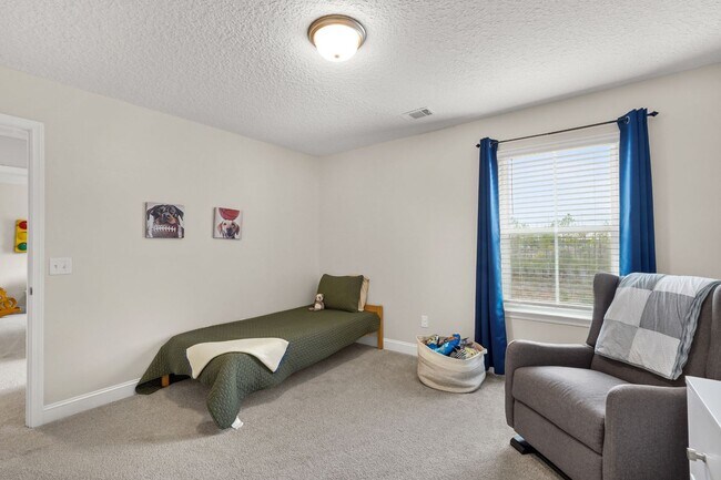 Building Photo - Like New Construction in Ludowici