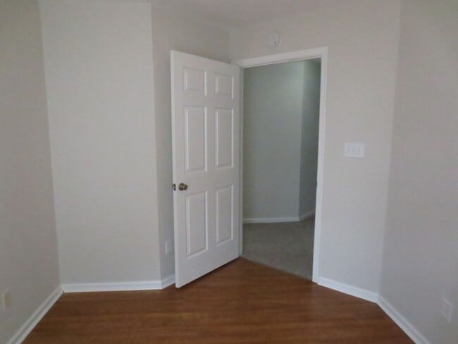 Building Photo - 2 BR, 1 BA Condo Military HWY & Indian Riv...