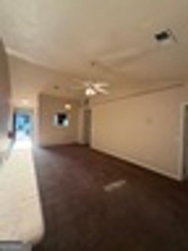 Building Photo - 408/410 Lawnwood Ct