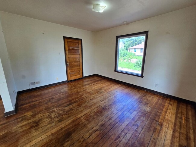 Building Photo - 1501 McDonald St