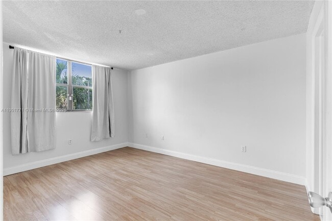 Building Photo - 8004 SW 149th Ave