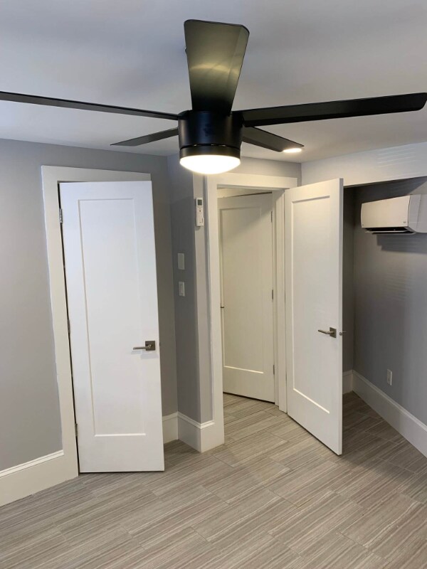 Building Photo - 530 King St