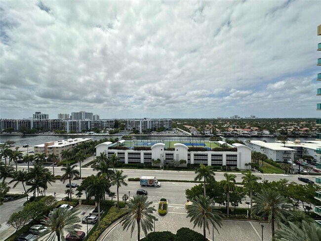 Building Photo - 2501 S Ocean Dr